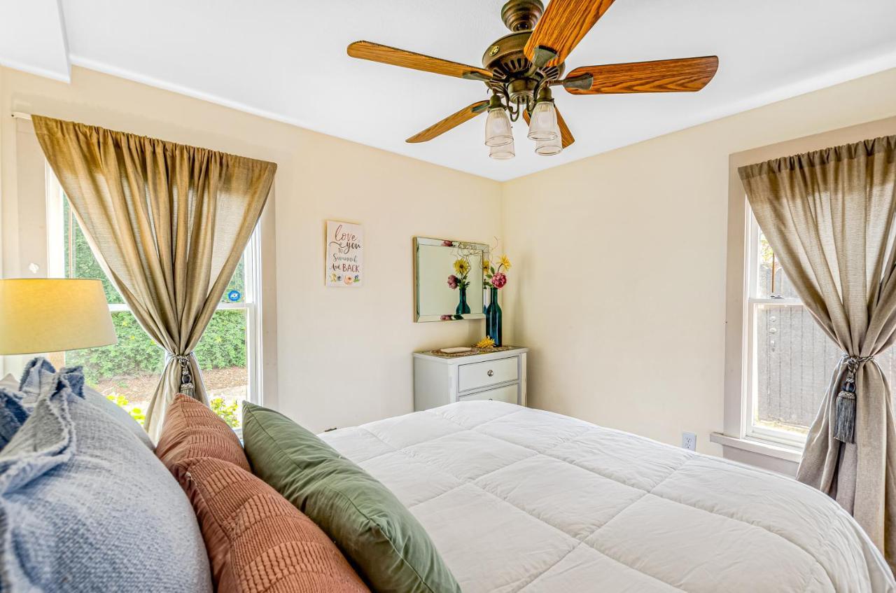 Taylor Cottage Савана Екстериор снимка